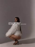 Обворожительная красавица приглашает на встречу