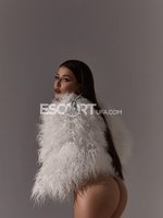 Обворожительная красавица приглашает на встречу